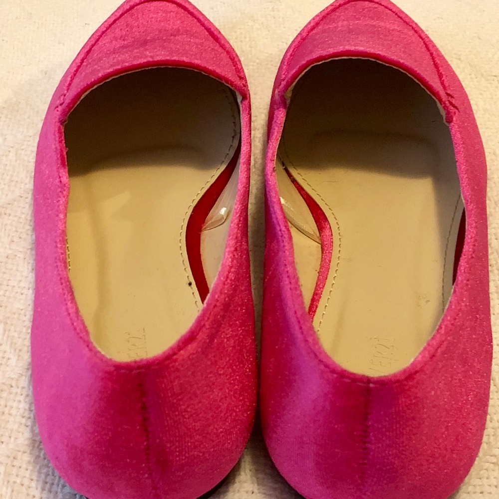 FLASH SALE F21 Pink Velvet Shoes NWOT SOLD